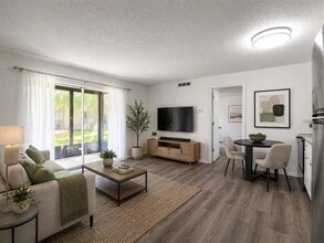 Building Photo - 4215 E Bay Dr