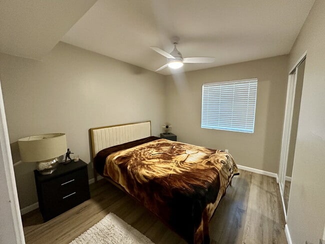 Building Photo - 2029 W Adams St