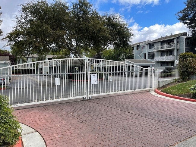 2 bedrooms 2bath Condo in Fremont gated co... - 2 bedrooms 2bath Condo in Fremont gated co...