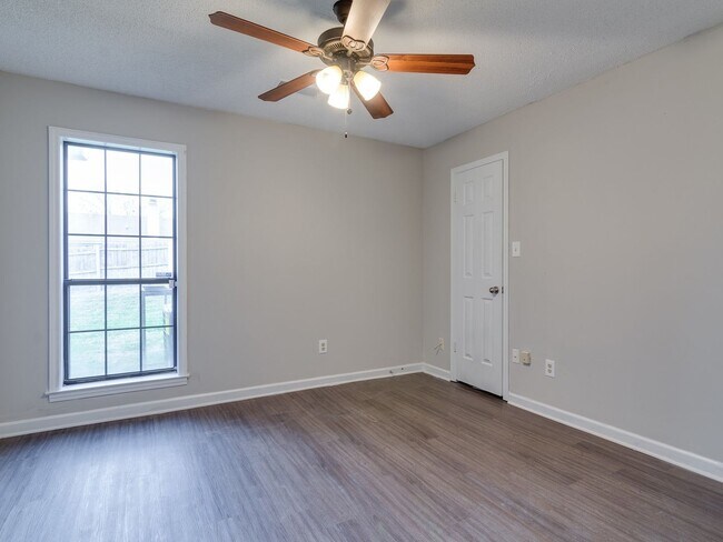 Foto del edificio - Spacious 3 bedroom/2 bath home available for rent!