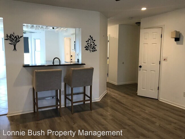 Foto del edificio - 4 br, 2.5 bath House - 1744 Bernstein Dr