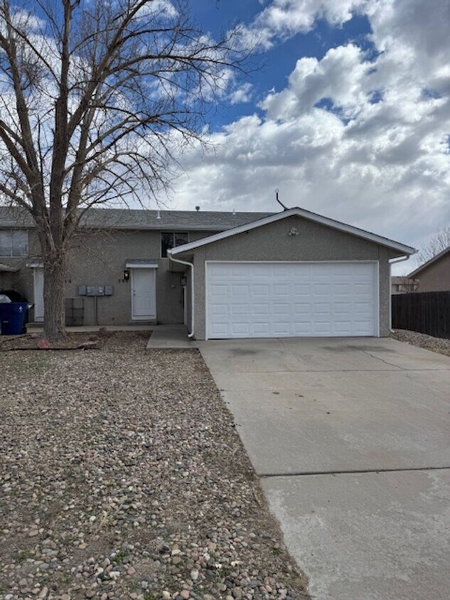 Primary Photo - 1110 Bellflower LLC. 706-708 S. Bellflower...