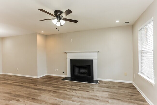 Foto del edificio - 4040 Brookfield Way