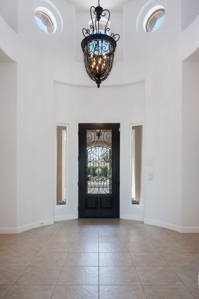 Building Photo - 45 Vista Encantada