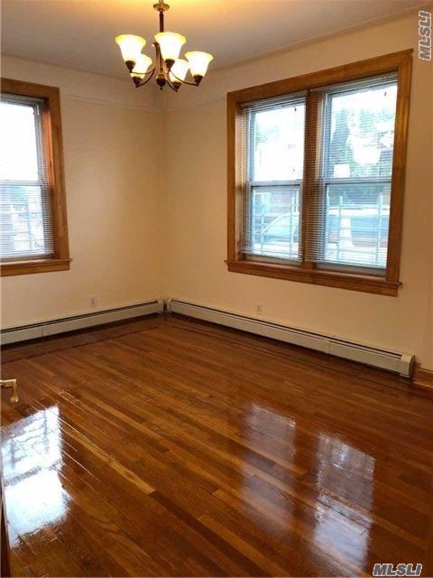 Foto del edificio - 42-10 23rd Ave