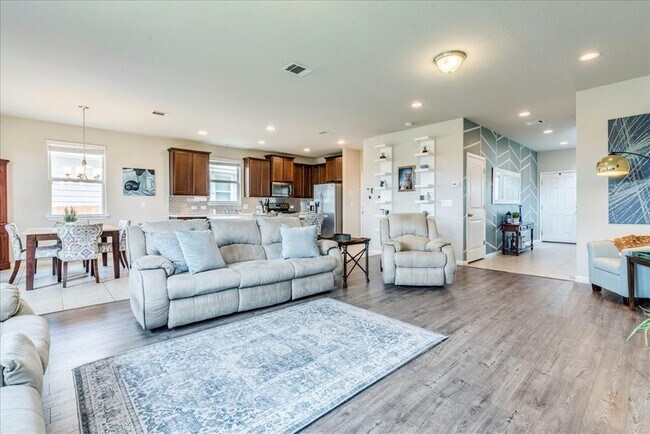 Building Photo - 190 Sandy Path