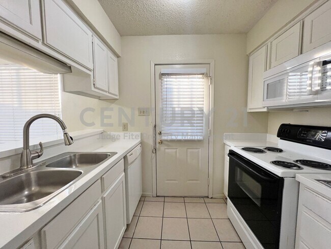 Foto del edificio - 929 W Hickory St