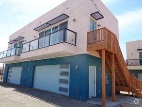 Building Photo - 1106 S Montezuma Ave