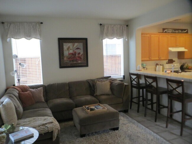 Foto del edificio - 4125 Pathway Ln