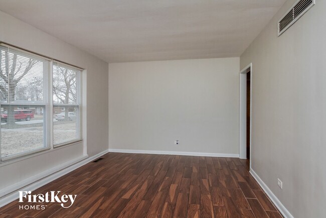 Foto del edificio - 17941 Wildwood Ave