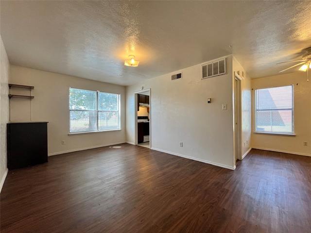 Foto del edificio - 2526 W Prairie St