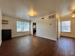 Building Photo - 2526 W Prairie St
