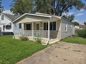 Building Photo - 1633 Sycamore St