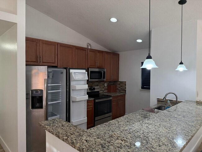 Foto del edificio - 2341 SW Halissee St