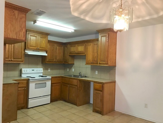 Foto del edificio - 1501 E Coyote St