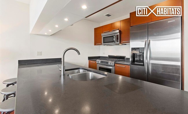 Foto del edificio - 1485 5th Ave