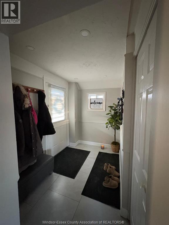 Building Photo - 1364 McKay Ave