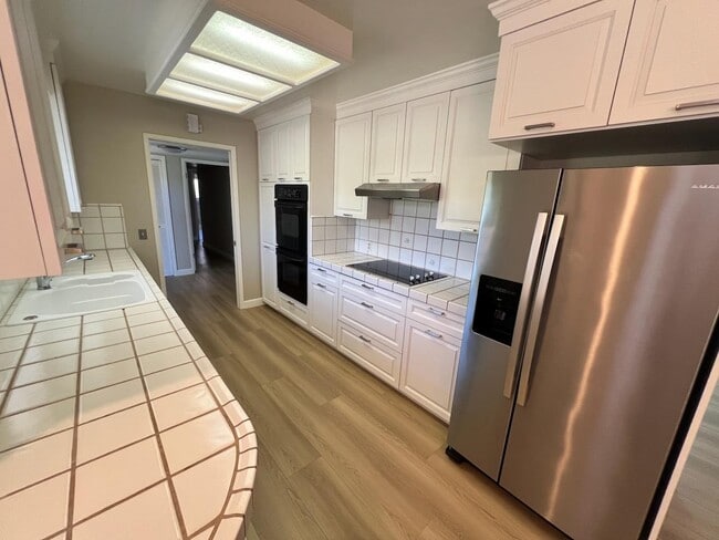 Foto del edificio - 20607 Russell Ln