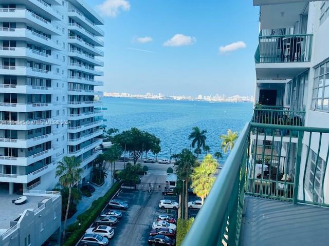 Foto del edificio - 1408 Brickell Bay Dr