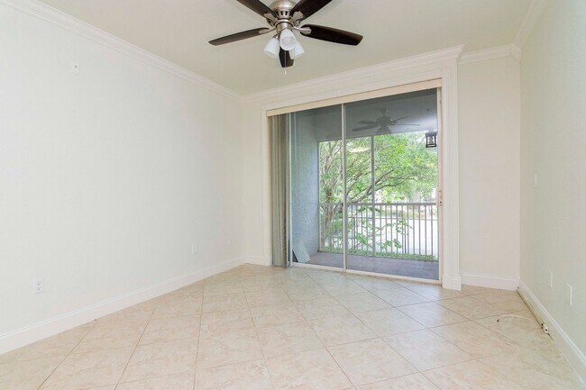Foto del edificio - Remodeled and Upgraded -2nd Floor - 1 Bed 1 Bath Condo For Lease