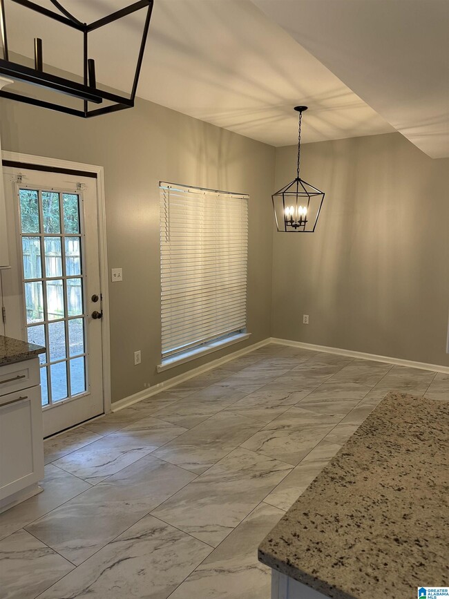 Building Photo - 407 Cambrian Ridge Dr