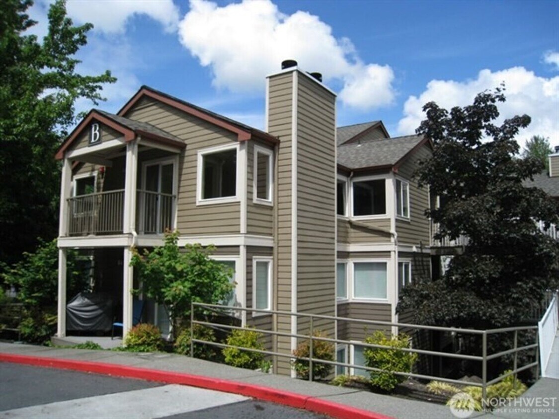 Primary Photo - 1Bd/1Ba Issaquah Condo