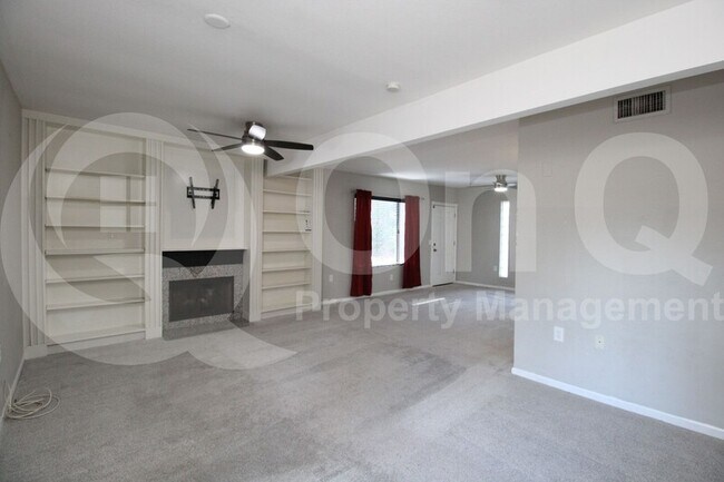 Foto del edificio - 6149 E Delcoa Ave