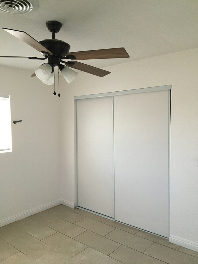 Building Photo - 1118 Palm St