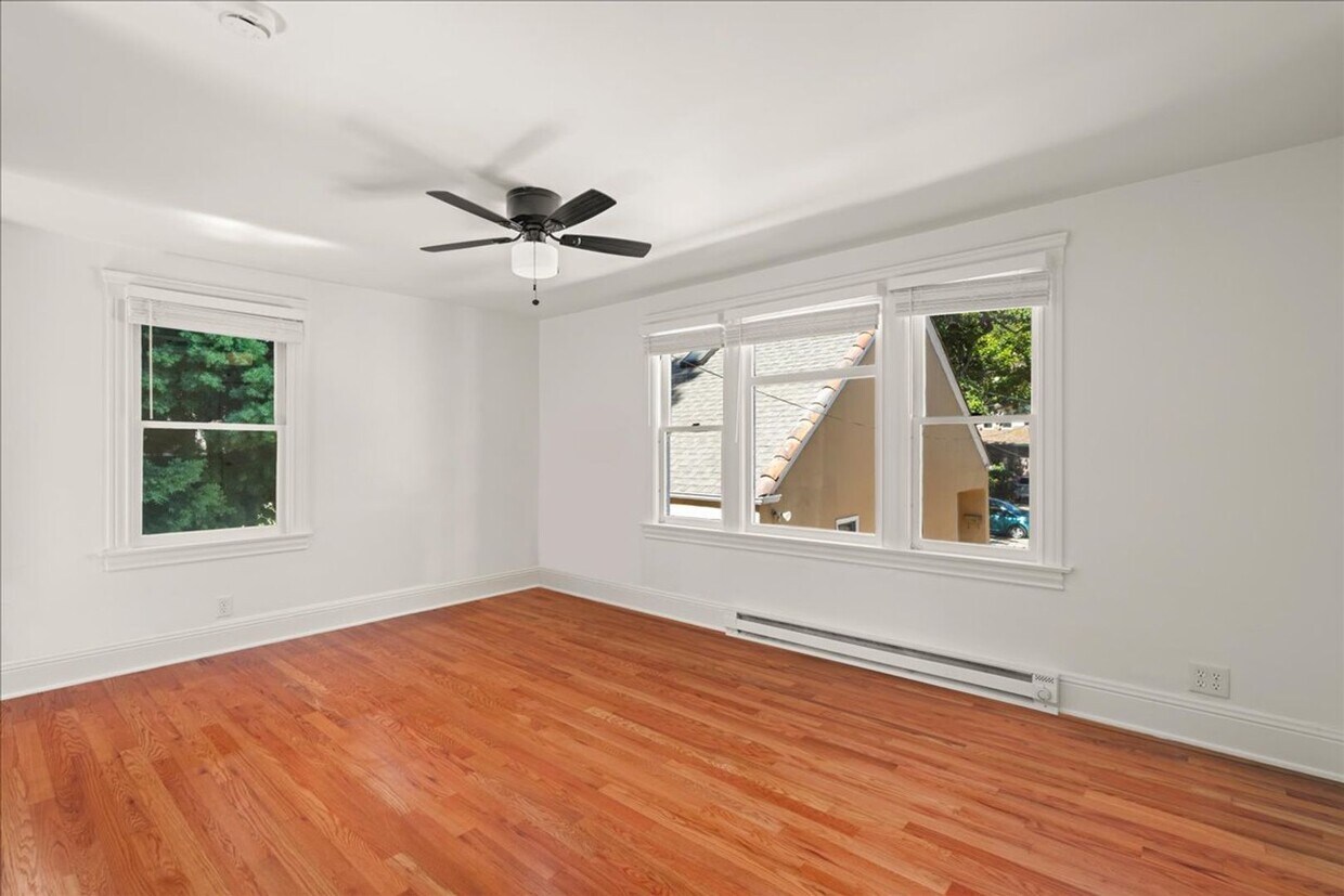 Foto principal - 860-870 Lytton Ave