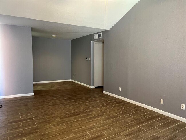 Foto del edificio - 12500 Sandpiper Dr