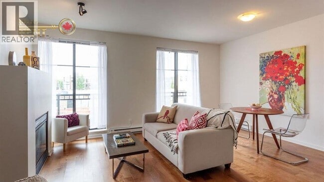 Photo du bâtiment - 2065 W 12th Ave