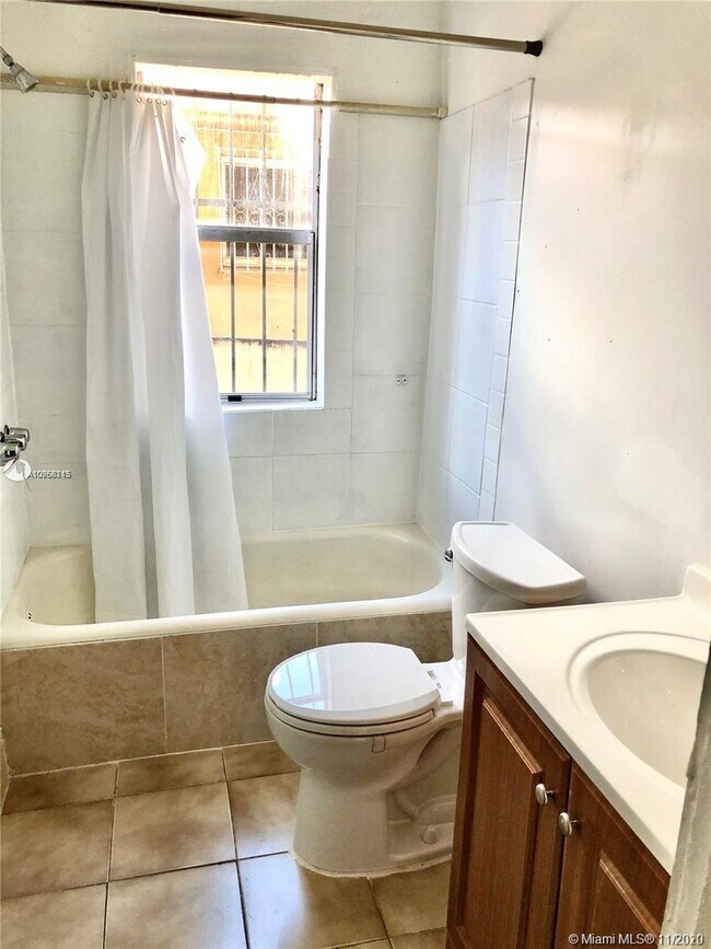 Foto del edificio - 1631 NW 3rd St