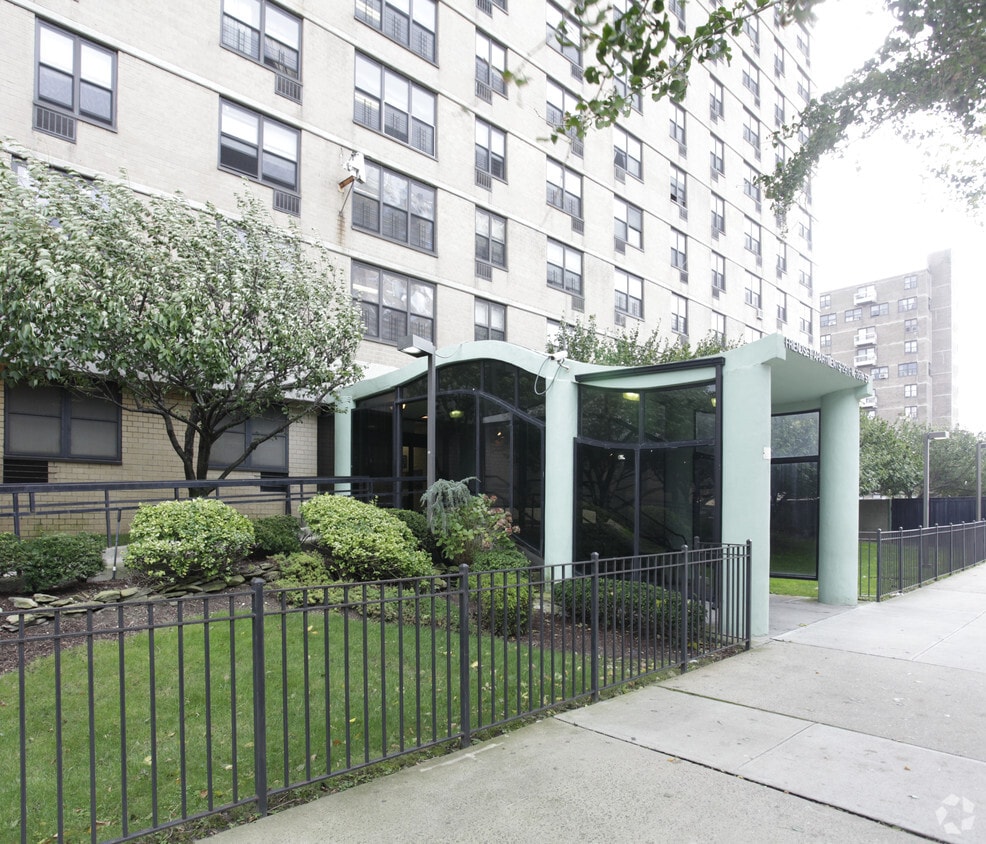 Building Photo - Friendset Apartments