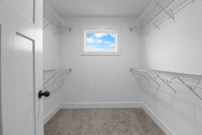 Building Photo - 515 Somerset Ln