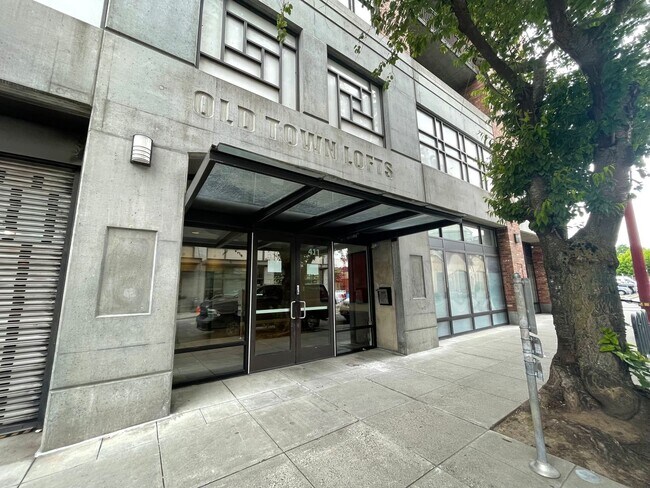 Building Photo - Old Town Lofts 1Bd/1Ba Studio Loft ~ Washe...
