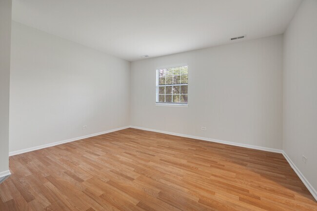 Foto del edificio - 546 E Shag Bark Ln