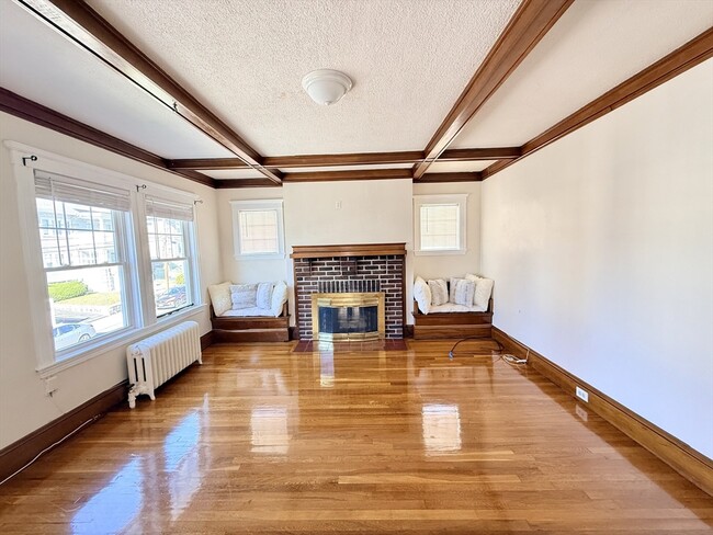 Building Photo - 48 Rosewood St