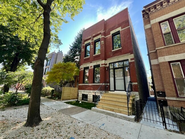 Building Photo - 822 N Winchester Ave