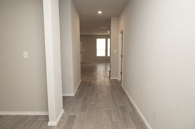Building Photo - 7414 Daniel Krug