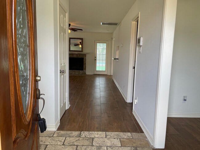 Building Photo - 4026 Almond Lake Dr