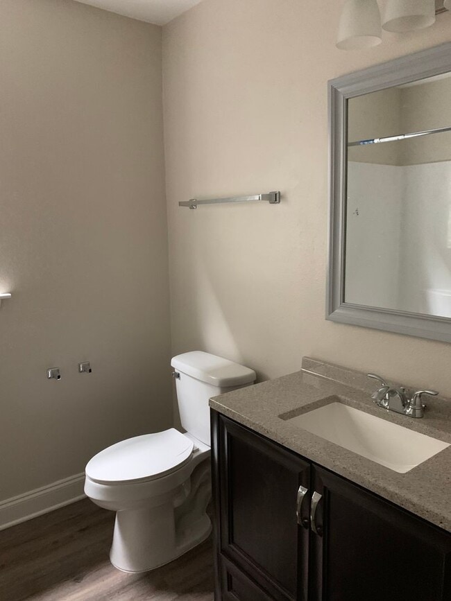 Building Photo - 2084-2086NRoch