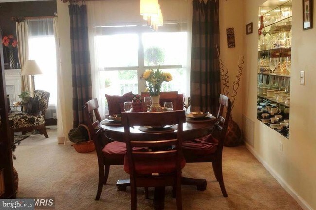 Foto del edificio - 14304 Rosy Ln