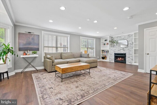 Foto del edificio - 2819 Summerfield Rd