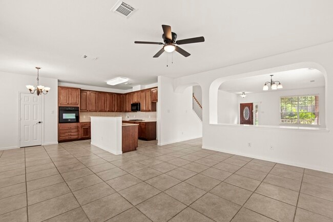 Building Photo - 21226 Springbrook Hollow Ct