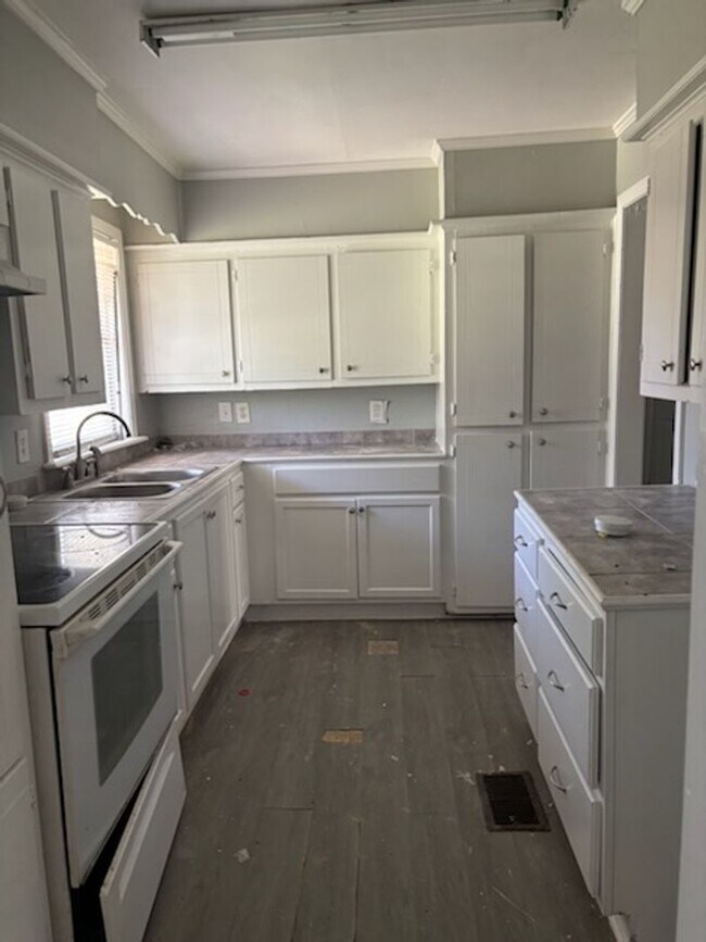 Foto del edificio - 2846 Marydale Dr