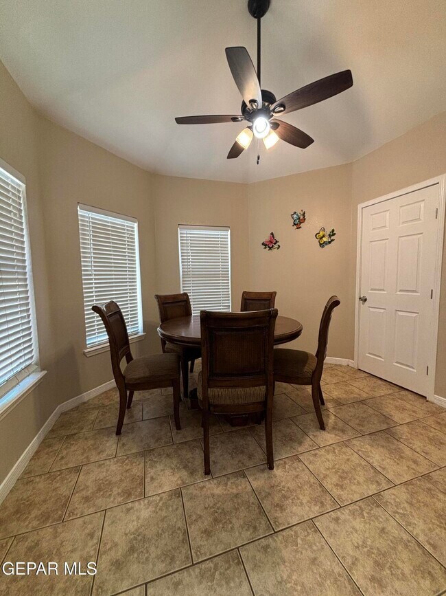 Foto del edificio - 11837 Jim Ryan Ln