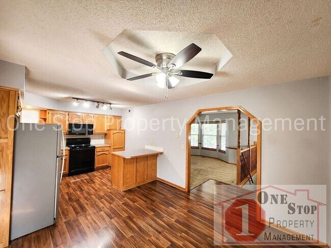 Foto del edificio - 4 bedroom, 2.5 bathroom, 2 car garage home...