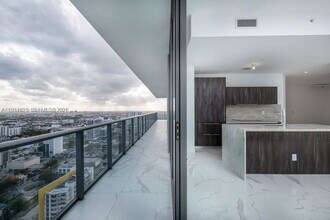 Building Photo - 480 NE 31st St