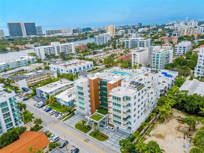 Foto del edificio - 1150 102nd St