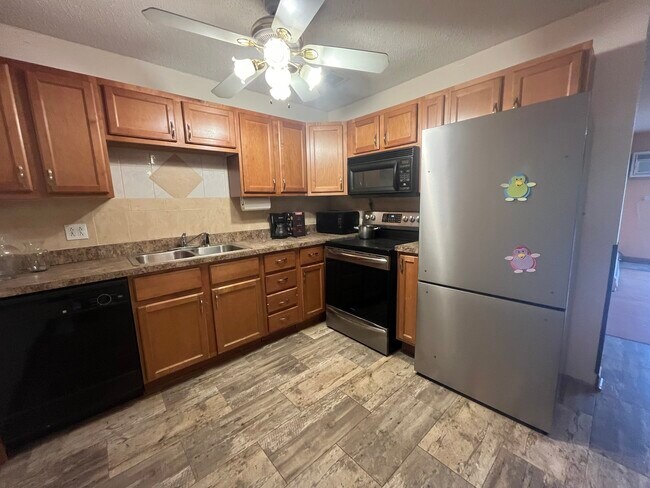 Foto del edificio - 8480 W 103rd Terrace